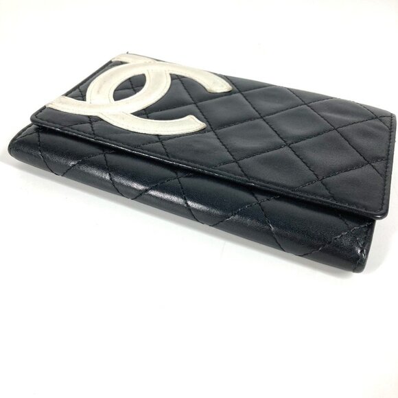 CHANEL Authentic Black Leather Logo Wallet - Picture 6 of 15